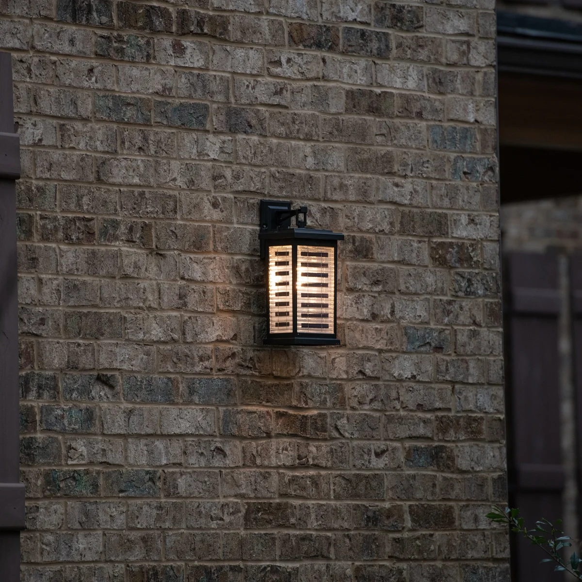 Farmhouse Solar Wall Light, 130 Lumens, 3.4W, 2700K, Black Finish - Image 4