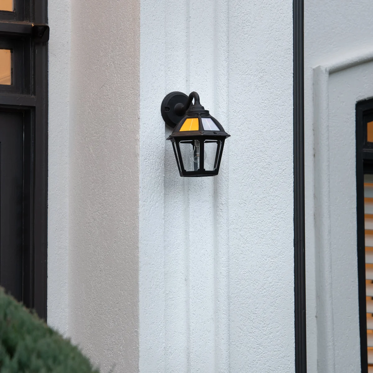 LED Polaris Solar Wall Light, 130 Lumens, 4.2W, 2700K, Black Finish - Image 5