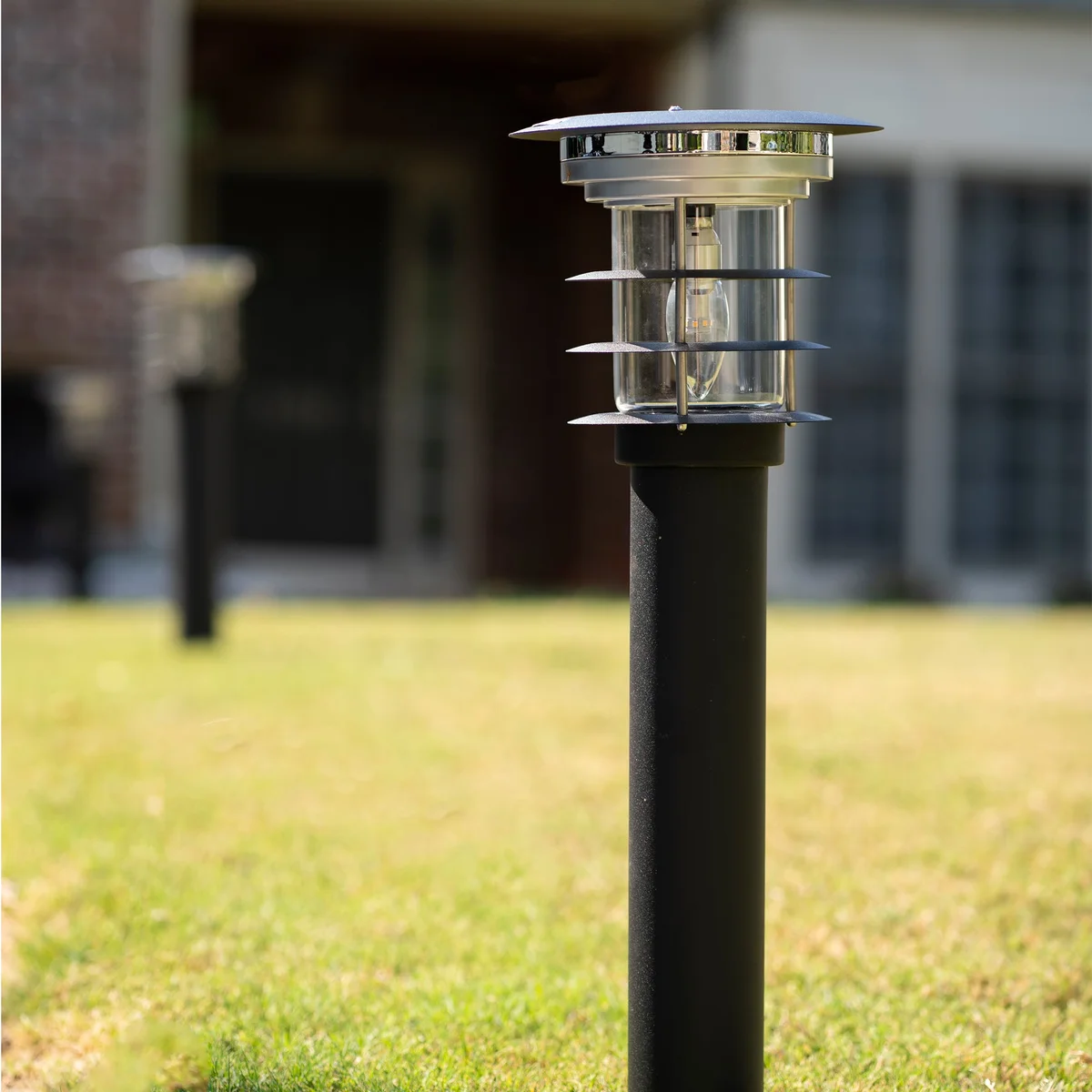 Stainless Steel Bollard Solar Lamp with Mini EZ Anchor, 100 Lumens, Black - Image 2