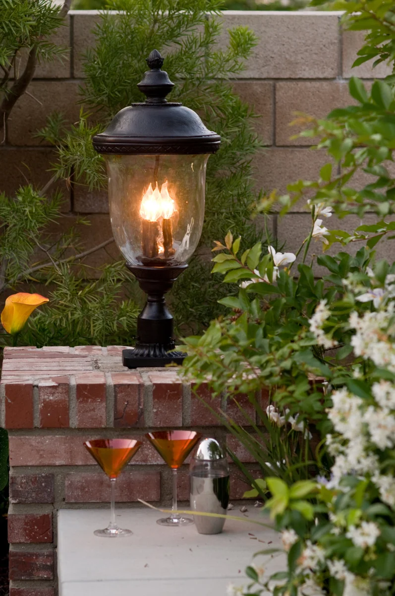 Carriage House DC 3-LT Outdoor Pole/Post Lantern - Image 5