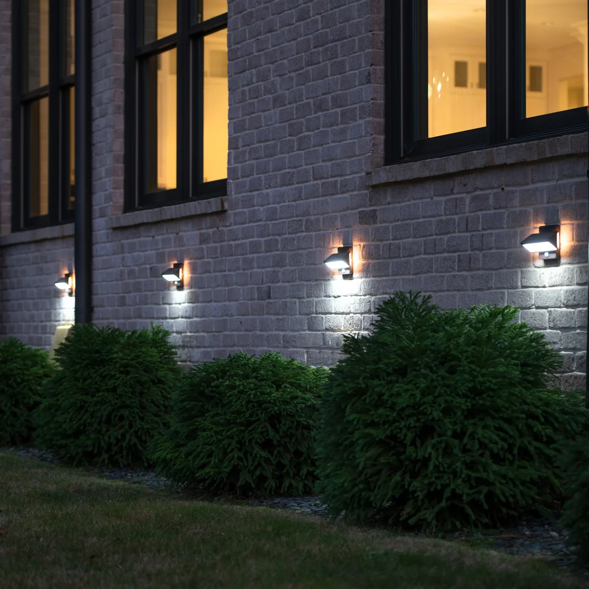 2PK Architectural Solar Wall Accent Light with Motion Sensor, 120 Lumens, 1.2W, 2700 CCT, Black Finish - Image 6