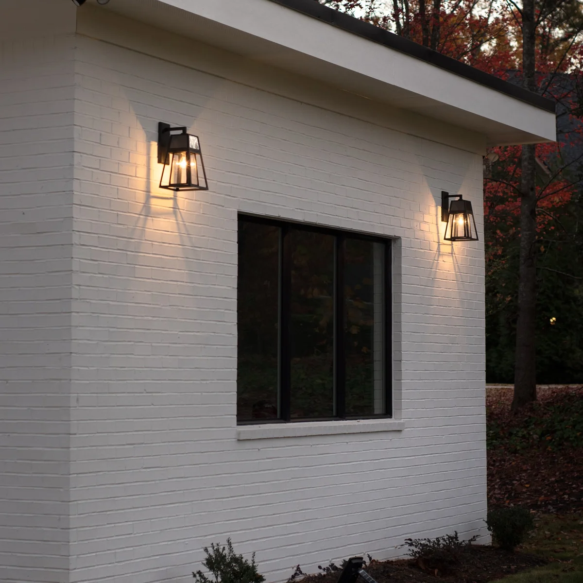Aria LED Solar Wall Light, 150 Lumens, 5.6W, 3.2V, 2700K CCT, Black Finish - Image 4