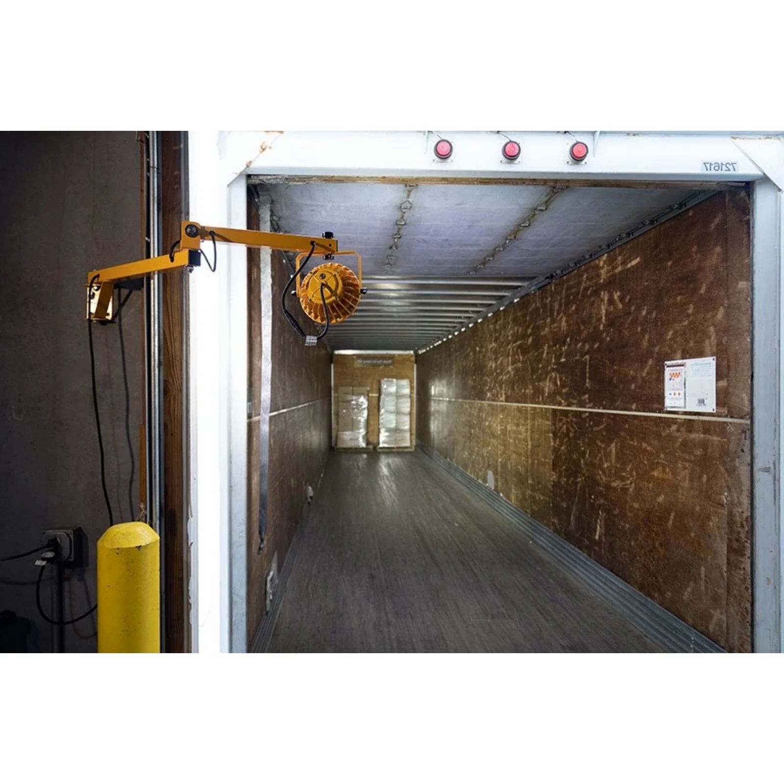 LED Loading Dock Light, 4140 Lumens, 30W, 5000K, 120-277v - Image 2