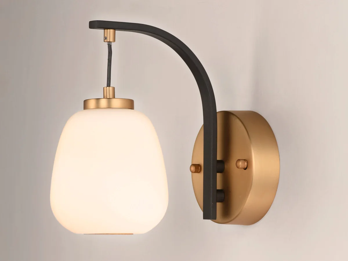 Soji LED Wall Sconce, 480 Lumens, 4W, 3000K CCT, 120V, Black/Gold Finish 9" Height - Image 2