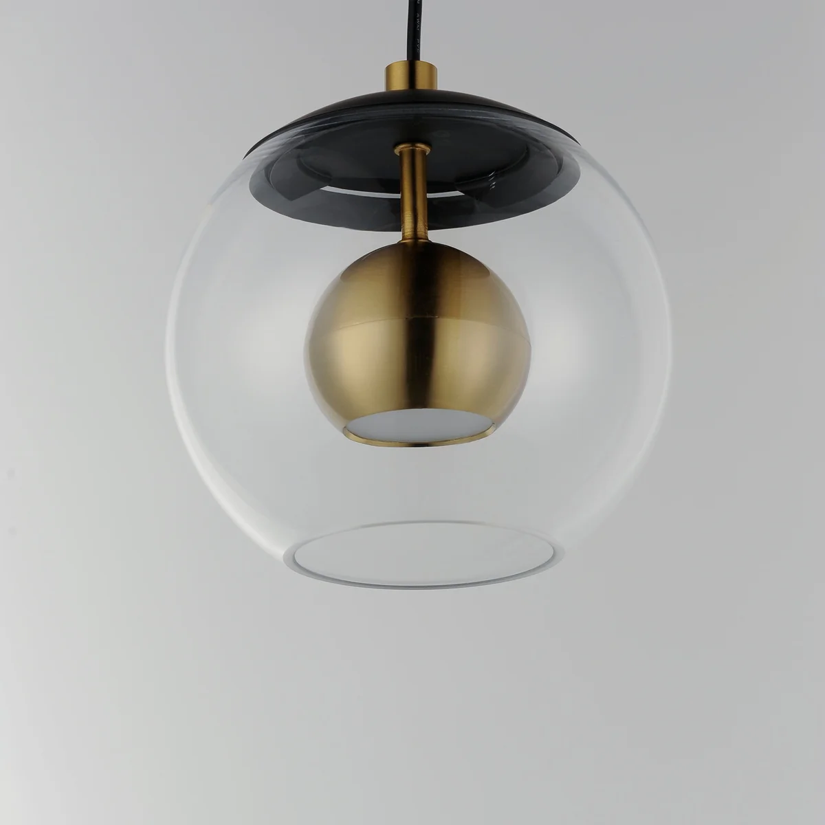 7" Nucleus LED Pendant, 480 Lumens, 8W, 3000K CCT, 120V, Black/Natural Aged Brass Finish - Image 2