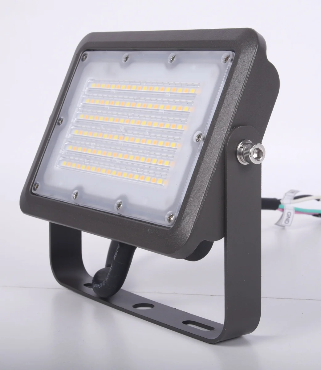 7x7 LED Flood Light With Yoke Mount and Photocell, 30W, 3900 Lumens, 120-277V, CCT Selectable:3000K/4000K/5000K - Image 2