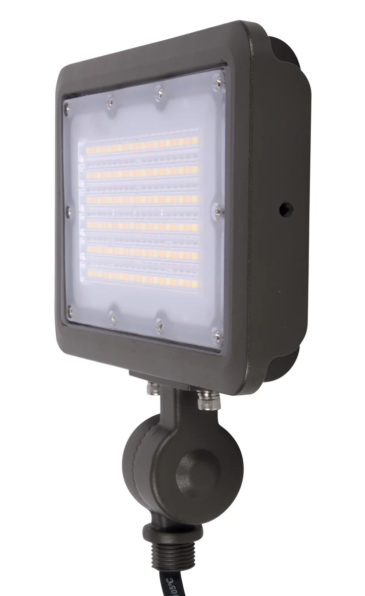 7x7 LED Flood Light With Yoke Mount and Photocell, 30W, 3900 Lumens, 120-277V, CCT Selectable:3000K/4000K/5000K - Image 4
