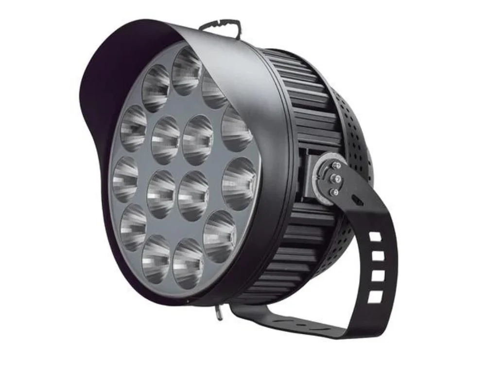 LED Stadium Flood Light, 500, 600, or 1200 Watts, CCT Selectable 4000K/4500K/5000K/6000K, 120-277V, 132,000 Lumens - Image 2