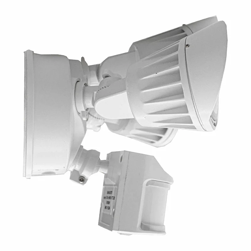 3 Head LED Security Light, 2800 Lumens, 30 watt, 120V, CCT Selectable, Bronze or White Finish, With PIR Sensor - Image 4