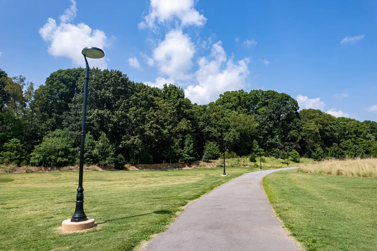 Commercial Grade Solar Pedestrian LED Post Light, 3700 Lumen Max, 6000K, w/ Motion Sensor and Timer - 3" Fitter - Image 2