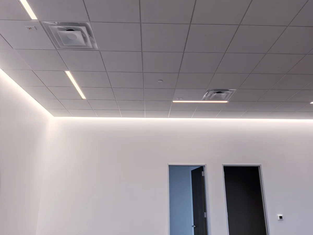 4FT LED Cove Lights, 2.3" Wide, 4000 Lumen Max, Wattage and CCT Selectable, 120-277V - Image 3